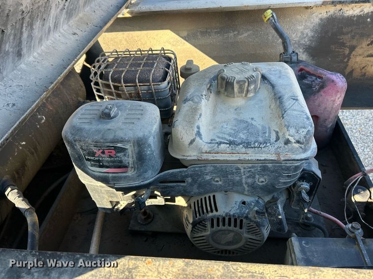 image for item NJ9637 2006 Witzco RG-35 Challenger lowboy equipment trailer