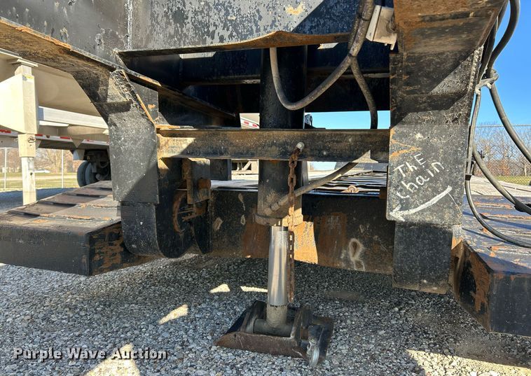 image for item NJ9637 2006 Witzco RG-35 Challenger lowboy equipment trailer