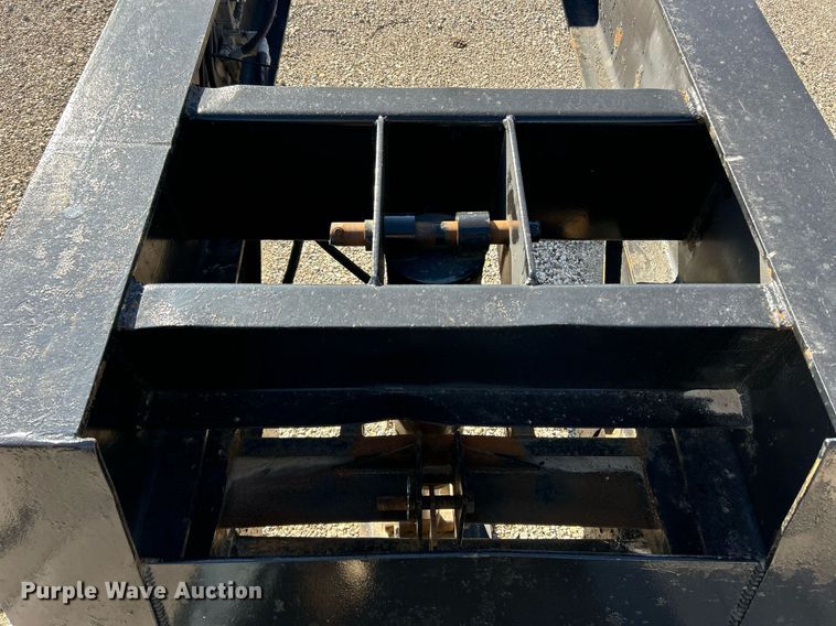 image for item NJ9637 2006 Witzco RG-35 Challenger lowboy equipment trailer