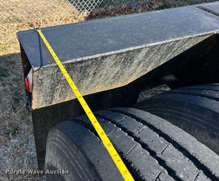 image for item NJ9637 2006 Witzco RG-35 Challenger lowboy equipment trailer