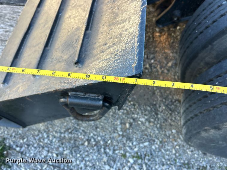 image for item NJ9637 2006 Witzco RG-35 Challenger lowboy equipment trailer