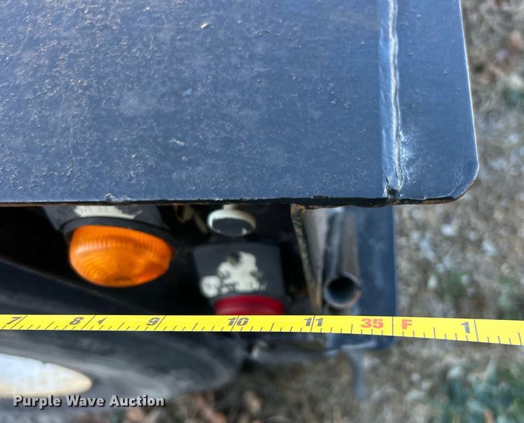 image for item NJ9637 2006 Witzco RG-35 Challenger lowboy equipment trailer