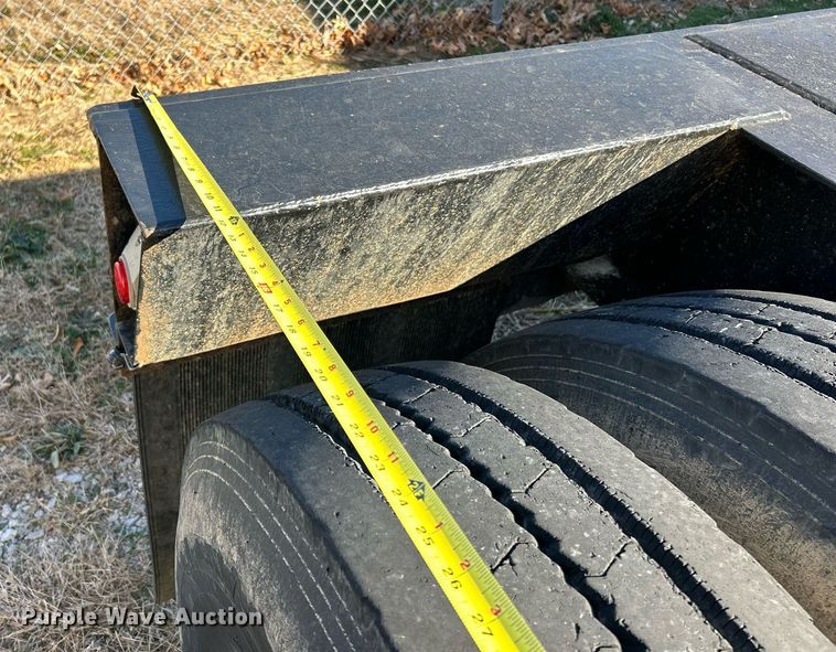 image for item NJ9637 2006 Witzco RG-35 Challenger lowboy equipment trailer