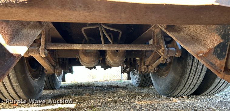 image for item NJ9637 2006 Witzco RG-35 Challenger lowboy equipment trailer