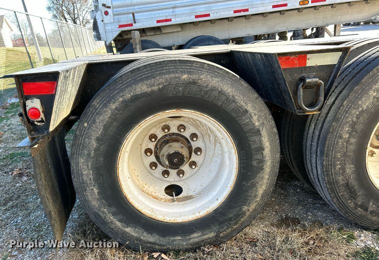 image for item NJ9637 2006 Witzco RG-35 Challenger lowboy equipment trailer