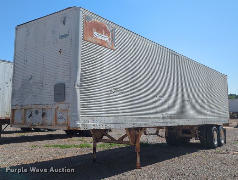 image for item NW9742 1977 Hobbs A8800142E dry van trailer