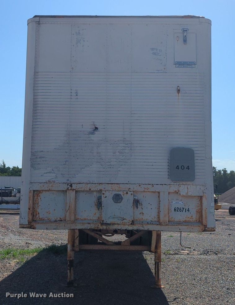 image for item NW9742 1977 Hobbs A8800142E dry van trailer