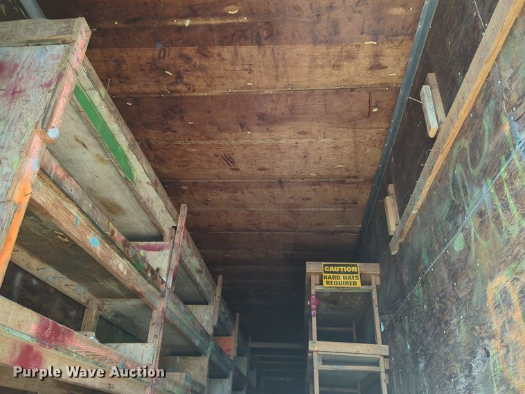 image for item NW9742 1977 Hobbs A8800142E dry van trailer