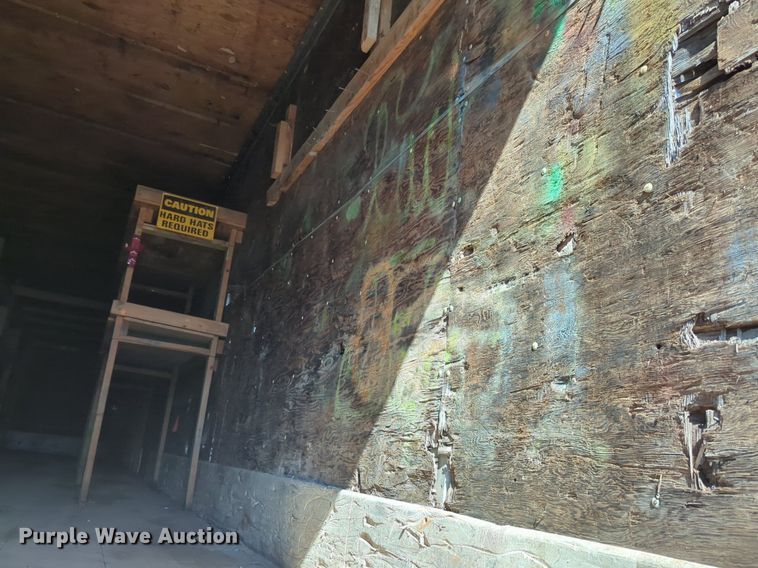 image for item NW9742 1977 Hobbs A8800142E dry van trailer