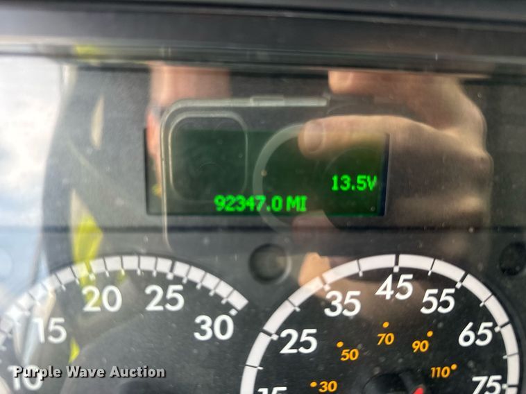 image for item OG9669 2006 Freightliner  Columbia  semi truck