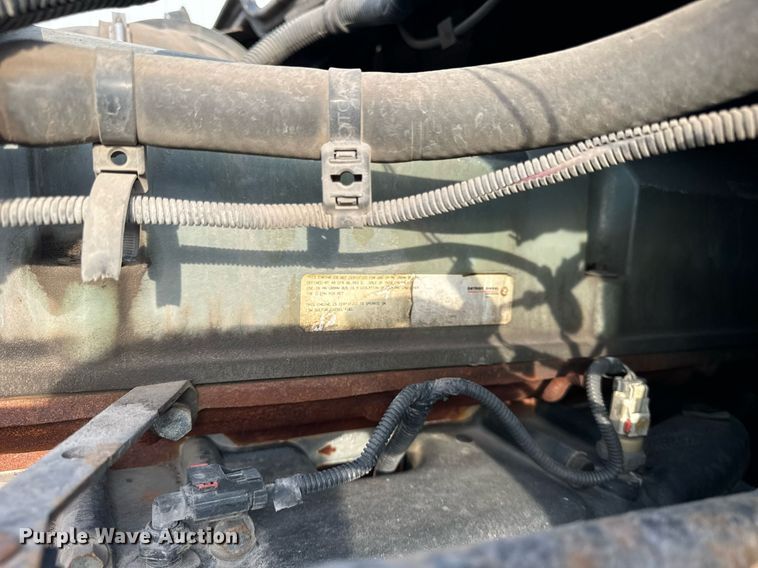 image for item OG9669 2006 Freightliner  Columbia  semi truck