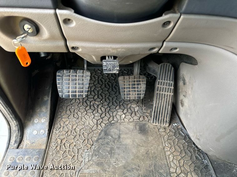 image for item OG9676 2009 Freightliner  Cascadia  semi truck