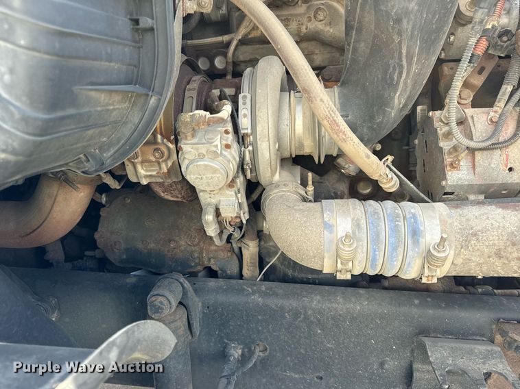 image for item OG9676 2009 Freightliner  Cascadia  semi truck