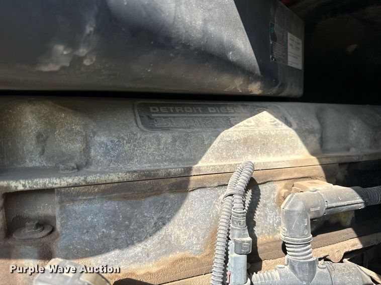 image for item OG9676 2009 Freightliner  Cascadia  semi truck