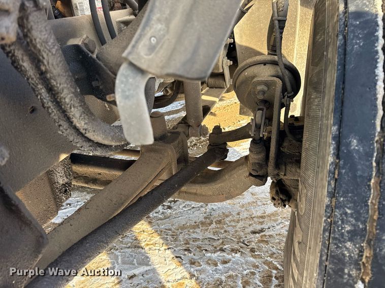 image for item OG9761 2004 Freightliner Columbia 120 semi truck