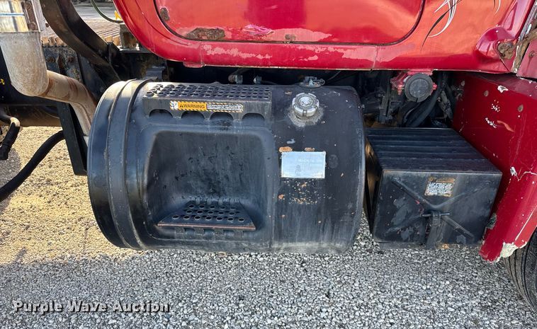 image for item OG9771 1994 Mack  RD688S semi truck