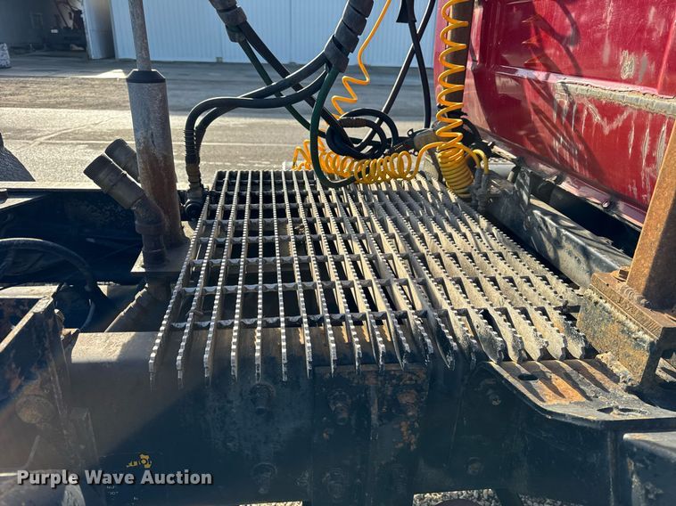 image for item OG9771 1994 Mack  RD688S semi truck