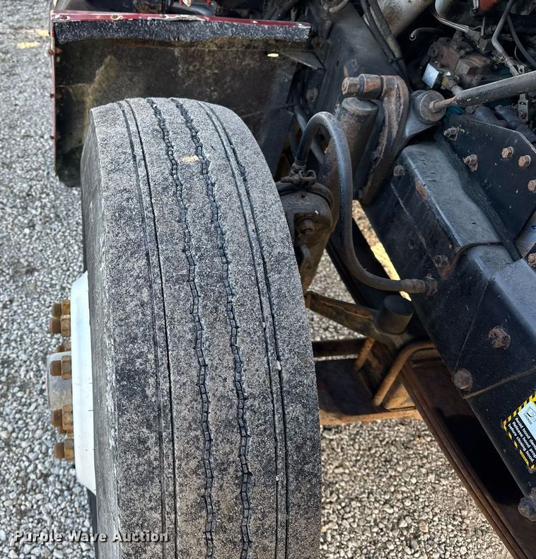 image for item OG9771 1994 Mack  RD688S semi truck