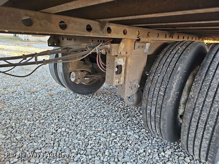 image for item OJ9106 2008 Wabash refrigerated van trailer