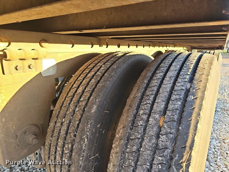 image for item OJ9106 2008 Wabash refrigerated van trailer