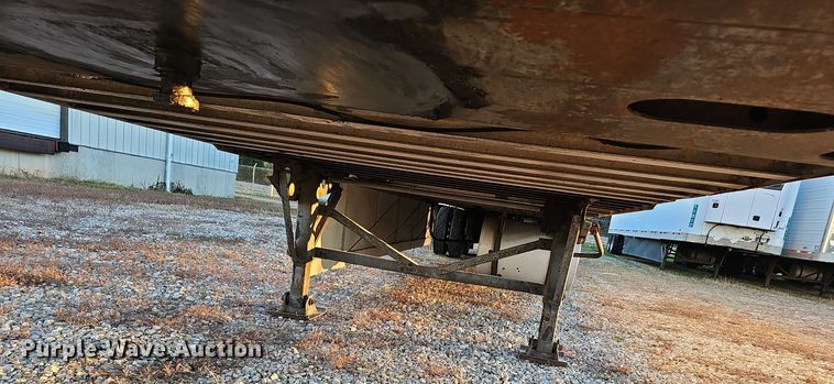 image for item OJ9107 2008 Wabash refrigerated van trailer