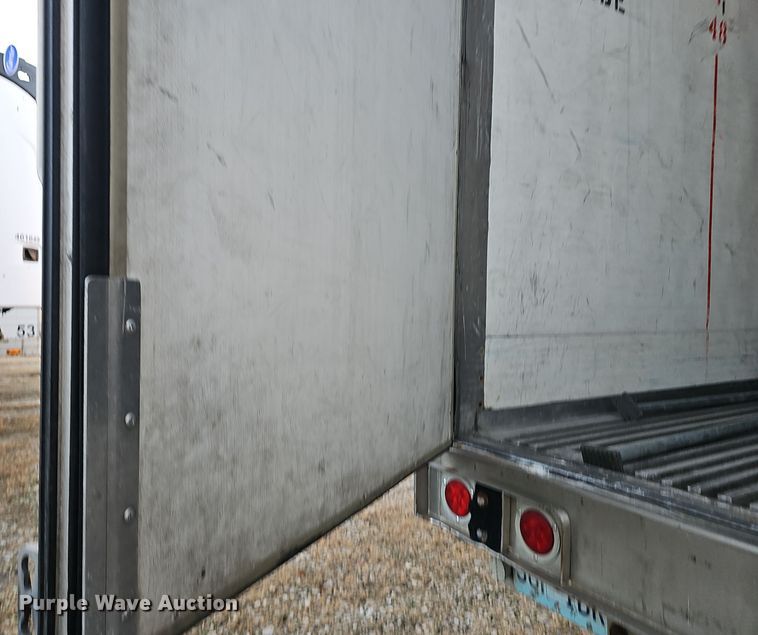 image for item OJ9107 2008 Wabash refrigerated van trailer