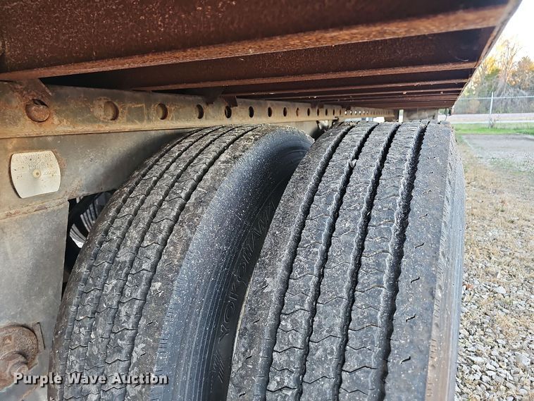 image for item OJ9107 2008 Wabash refrigerated van trailer