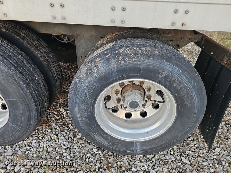 image for item OJ9107 2008 Wabash refrigerated van trailer