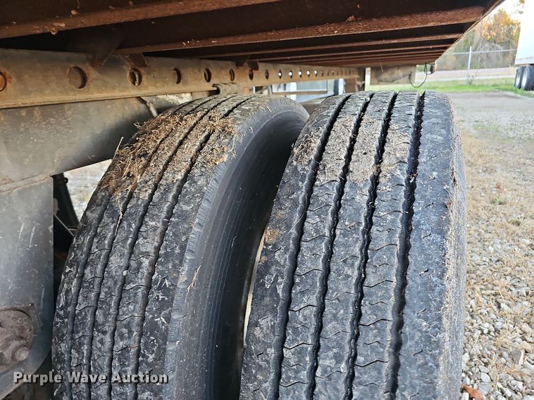 image for item OJ9107 2008 Wabash refrigerated van trailer