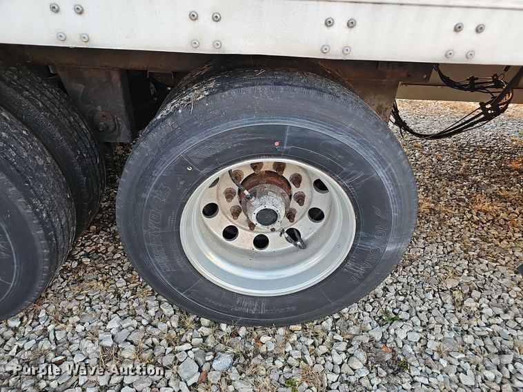 image for item OJ9107 2008 Wabash refrigerated van trailer