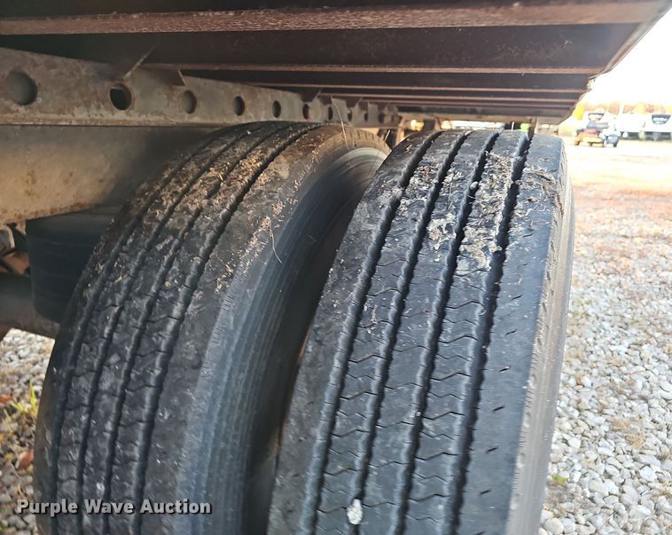 image for item OJ9107 2008 Wabash refrigerated van trailer