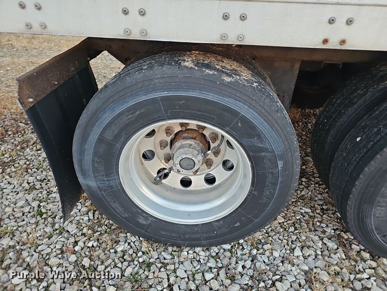 image for item OJ9107 2008 Wabash refrigerated van trailer