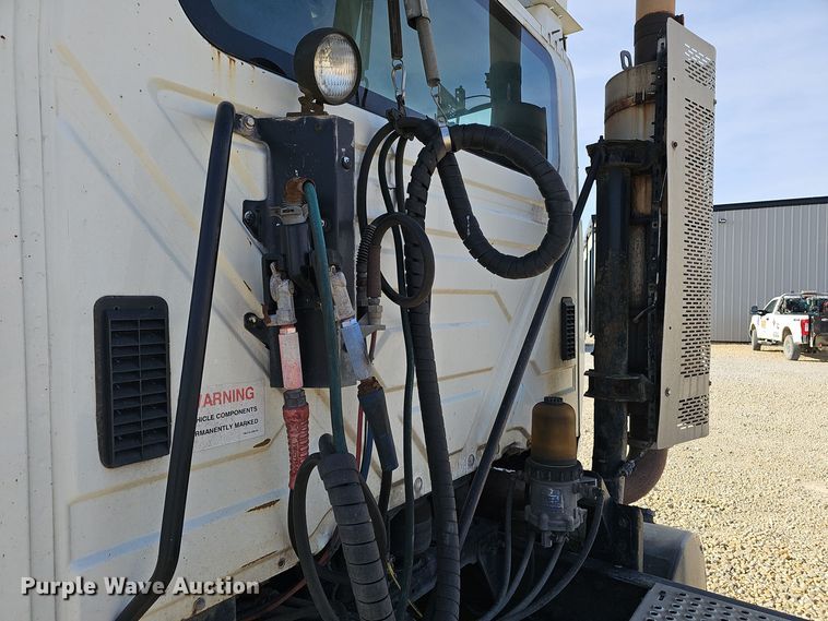 image for item OJ9171 2009 International 8600 SBA 6X4 semi truck