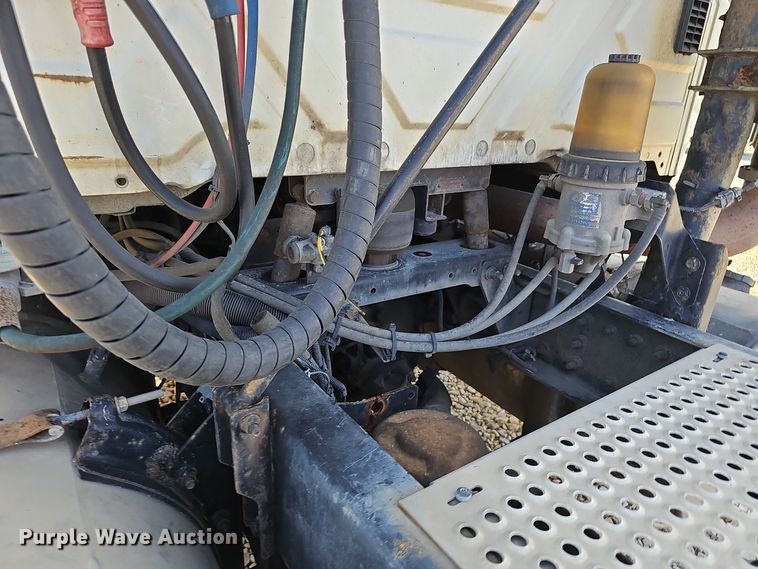 image for item OJ9171 2009 International 8600 SBA 6X4 semi truck