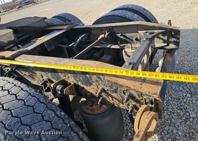 image for item OJ9171 2009 International 8600 SBA 6X4 semi truck