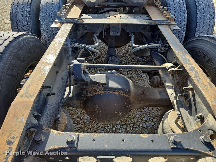 image for item OJ9171 2009 International 8600 SBA 6X4 semi truck