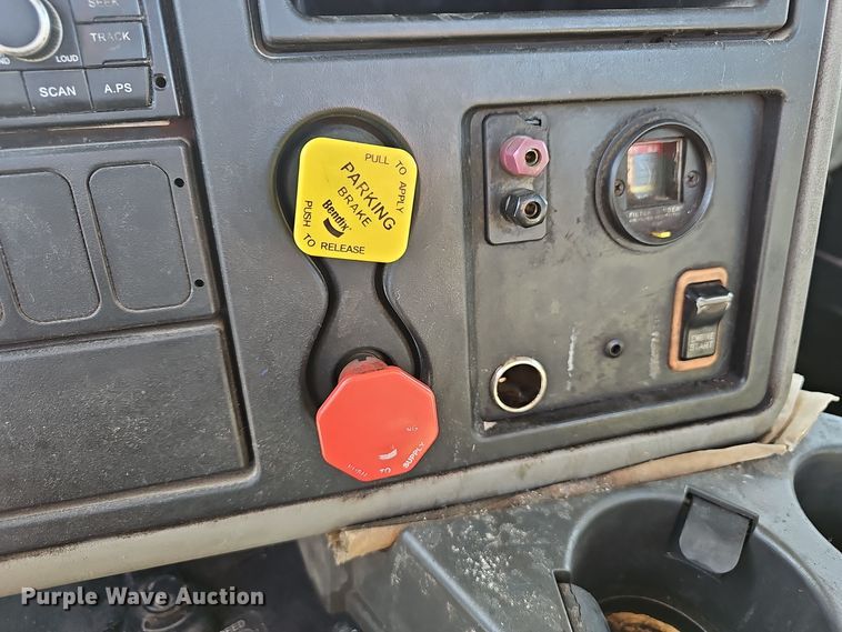 image for item OJ9171 2009 International 8600 SBA 6X4 semi truck