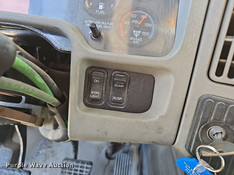 image for item OJ9171 2009 International 8600 SBA 6X4 semi truck