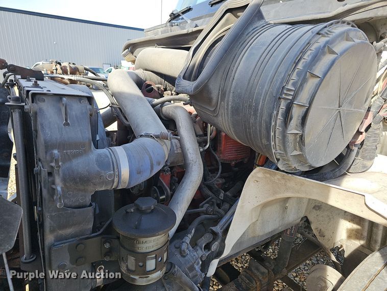 image for item OJ9171 2009 International 8600 SBA 6X4 semi truck