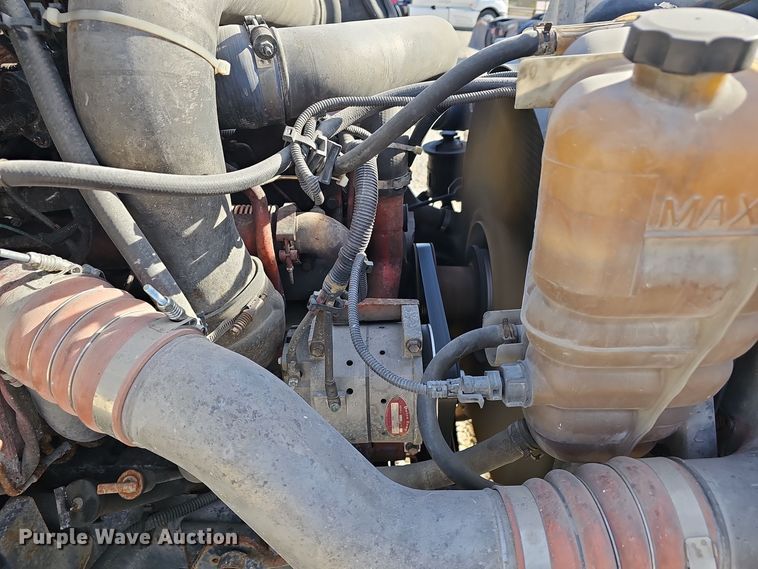 image for item OJ9171 2009 International 8600 SBA 6X4 semi truck