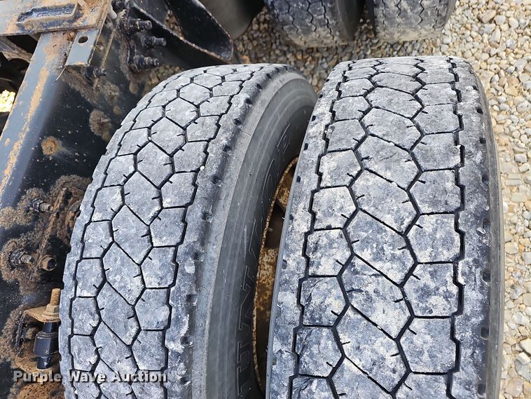 image for item OJ9171 2009 International 8600 SBA 6X4 semi truck