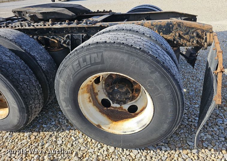 image for item OJ9171 2009 International 8600 SBA 6X4 semi truck