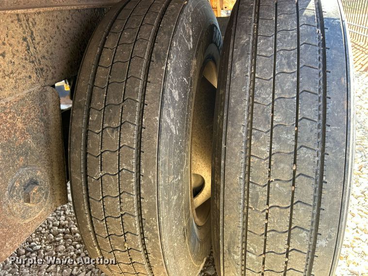 image for item OJ9306 1994 Trailmobile 01JA-1RAY dry van trailer