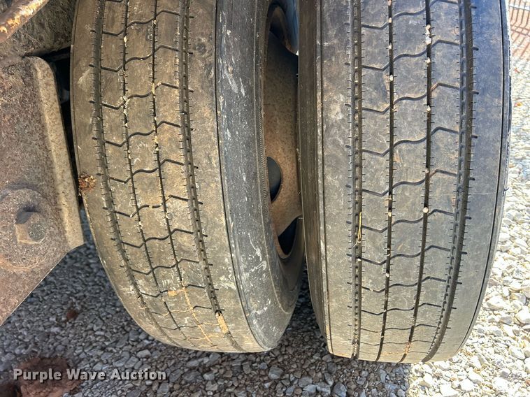 image for item OJ9306 1994 Trailmobile 01JA-1RAY dry van trailer