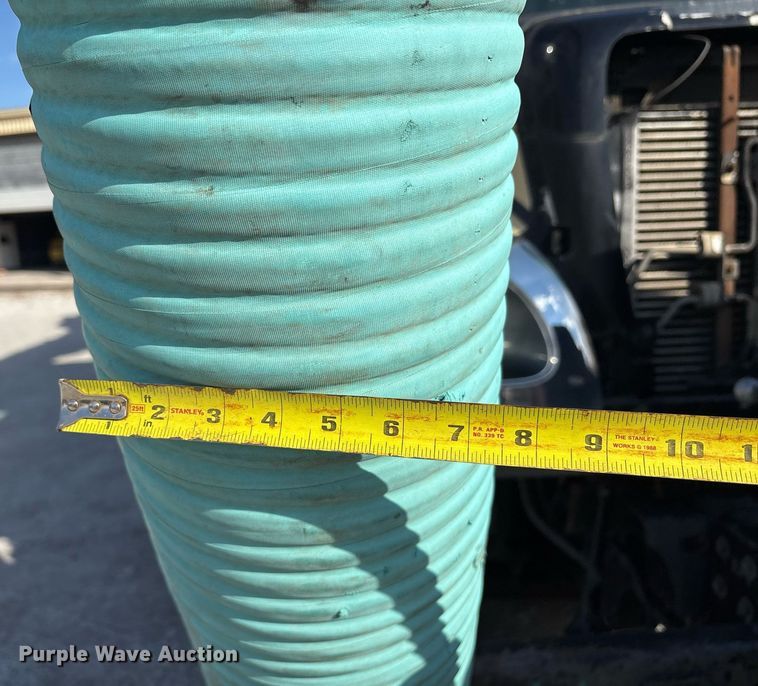 image for item OK9374 2006 International 7600 vacuum truck