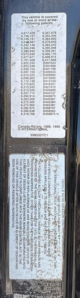 image for item OK9374 2006 International 7600 vacuum truck