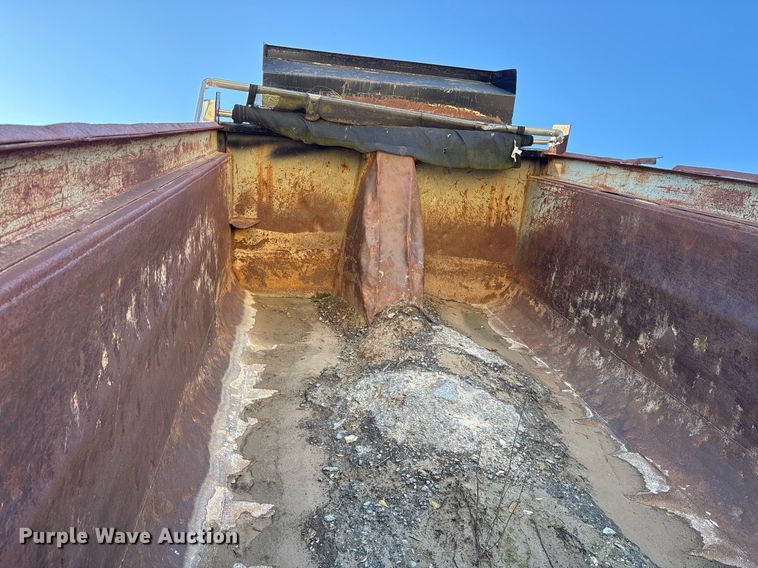 image for item OK9402 2005 Sterling dump truck