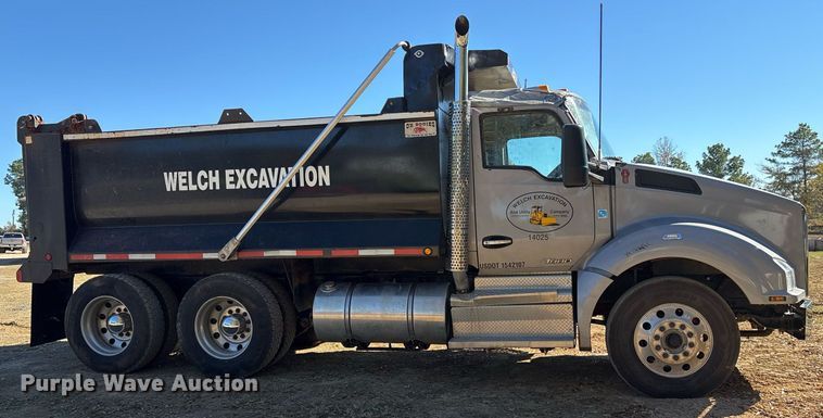 image for item OK9409 2020 Kenworth T880 dump truck