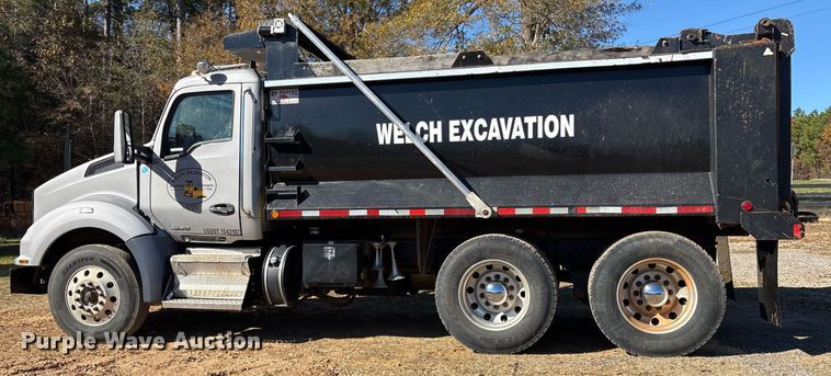 image for item OK9409 2020 Kenworth T880 dump truck