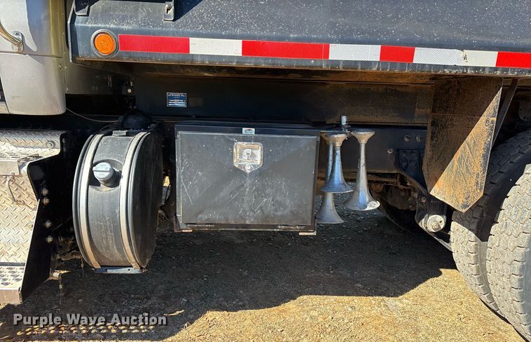 image for item OK9409 2020 Kenworth T880 dump truck